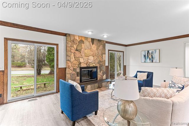 3755 Tremont Lane, Ann Arbor, MI 48105