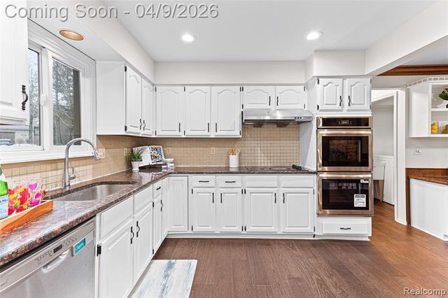 3755 Tremont Lane, Ann Arbor, MI 48105