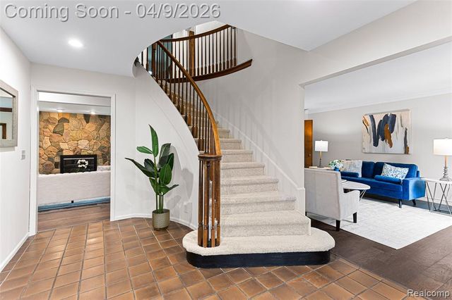 3755 Tremont Lane, Ann Arbor, MI 48105
