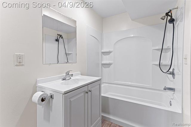 3755 Tremont Lane, Ann Arbor, MI 48105