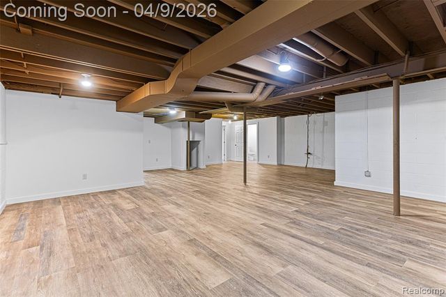 3755 Tremont Lane, Ann Arbor, MI 48105