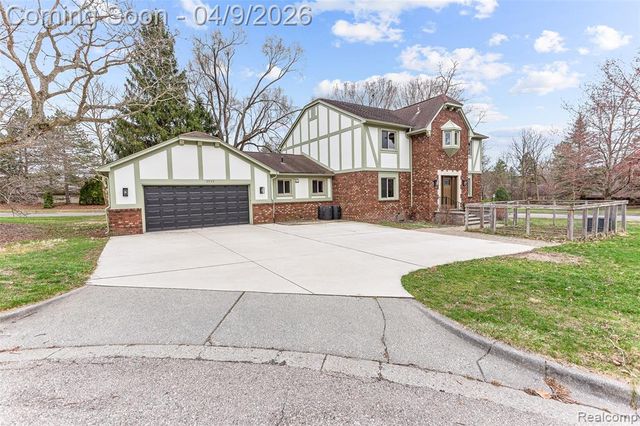 3755 Tremont Lane, Ann Arbor, MI 48105