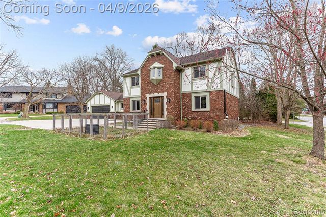3755 Tremont Lane, Ann Arbor, MI 48105