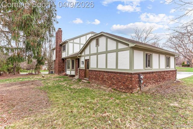 3755 Tremont Lane, Ann Arbor, MI 48105