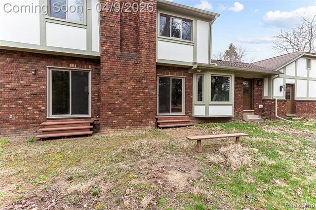 3755 Tremont Lane, Ann Arbor, MI 48105