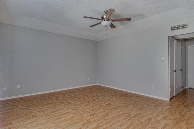 833 Springhill Drive, Burleson, TX 76028