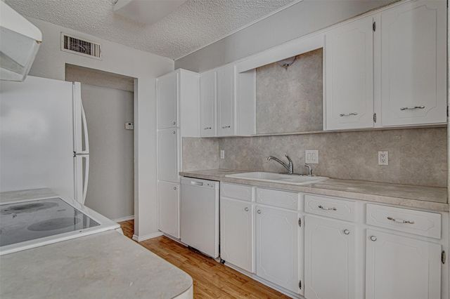 833 Springhill Drive, Burleson, TX 76028