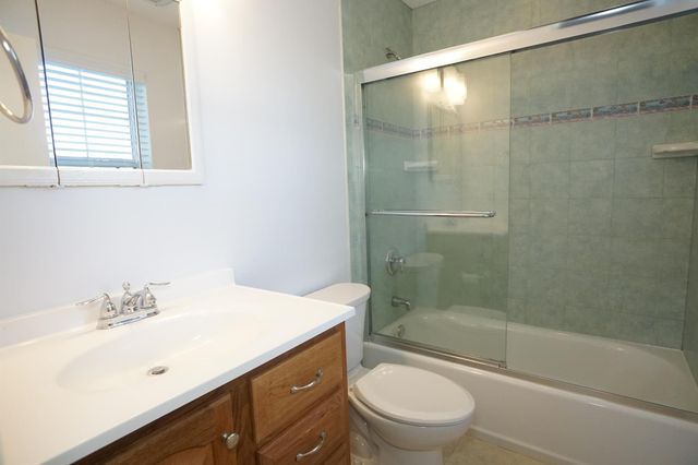 807 Easterly Road, North Palm Beach, FL 33408