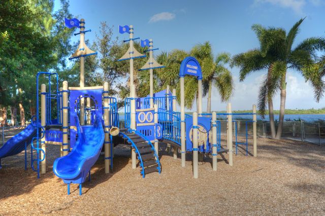 807 Easterly Road, North Palm Beach, FL 33408