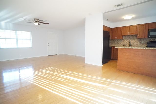 807 Easterly Road, North Palm Beach, FL 33408