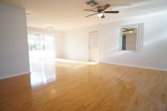 807 Easterly Road, North Palm Beach, FL 33408