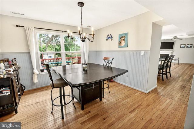 3847 HOLLY DR, Edgewater, MD 21037