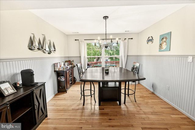 3847 HOLLY DR, Edgewater, MD 21037