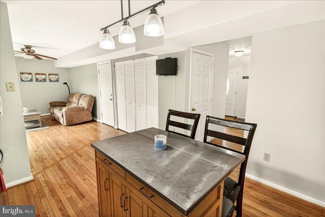 3847 HOLLY DR, Edgewater, MD 21037