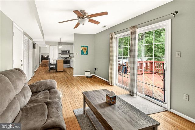 3847 HOLLY DR, Edgewater, MD 21037