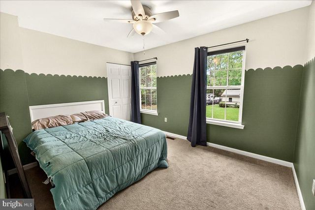 3847 HOLLY DR, Edgewater, MD 21037