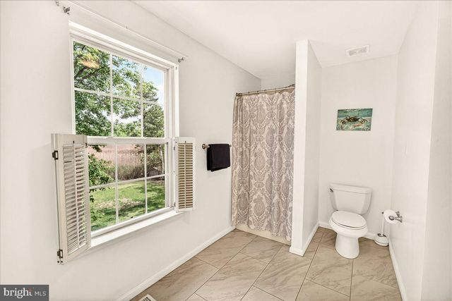 3847 HOLLY DR, Edgewater, MD 21037