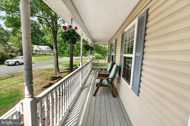 3847 HOLLY DR, Edgewater, MD 21037
