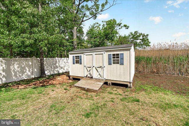 3847 HOLLY DR, Edgewater, MD 21037