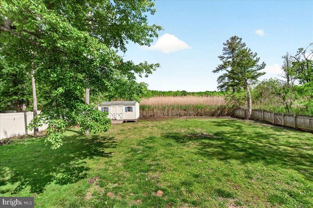 3847 HOLLY DR, Edgewater, MD 21037