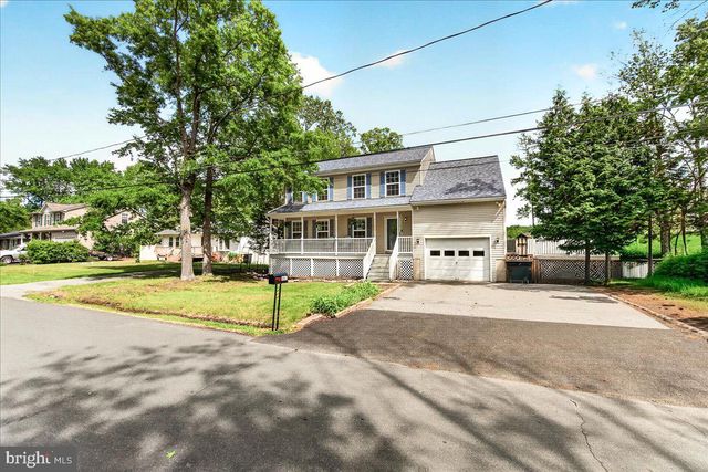 3847 HOLLY DR, Edgewater, MD 21037