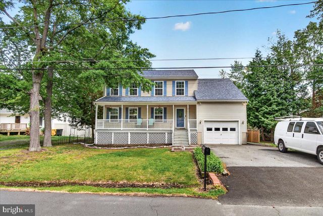 3847 HOLLY DR, Edgewater, MD 21037