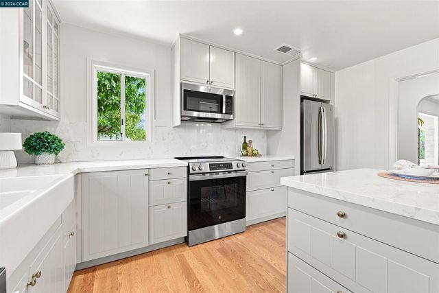 469 Boyd Rd, Pleasant Hill, CA 94523