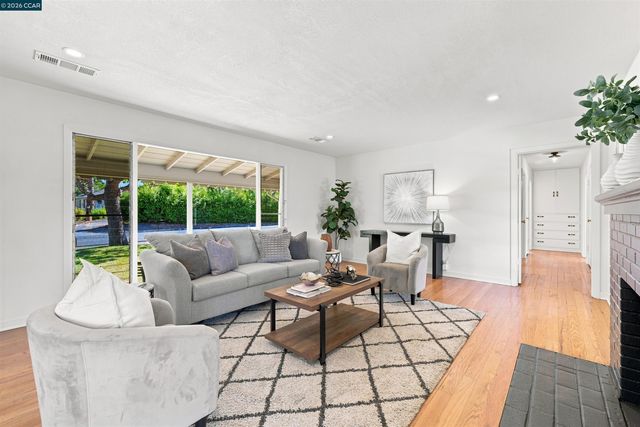 469 Boyd Rd, Pleasant Hill, CA 94523