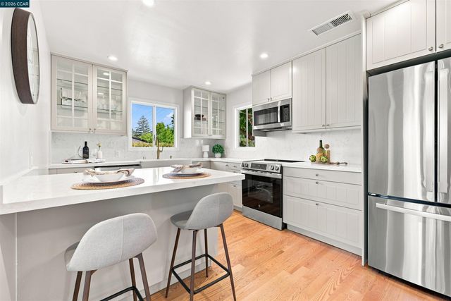 469 Boyd Rd, Pleasant Hill, CA 94523