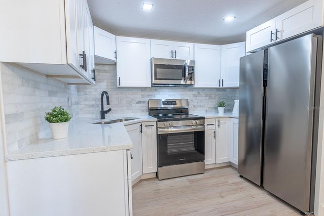 420 ARCHIBALD AVENUE, Sarasota, FL 34243