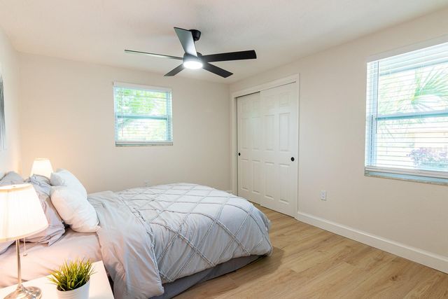 420 ARCHIBALD AVENUE, Sarasota, FL 34243