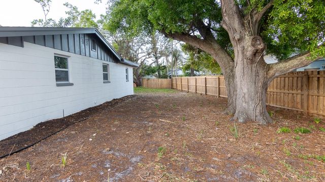 420 ARCHIBALD AVENUE, Sarasota, FL 34243