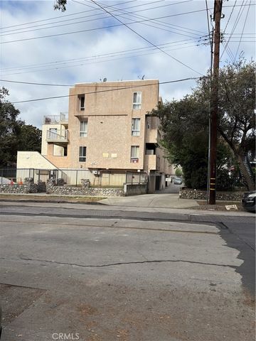 1095 N Raymond, Pasadena, CA 91103