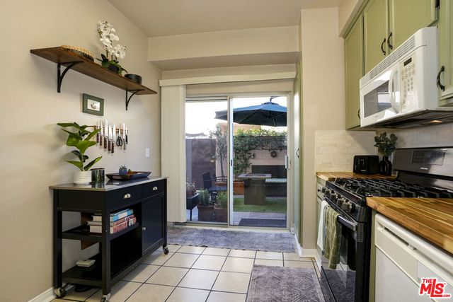 6525 Woodman Avenue 2, Valley Glen, CA 91401