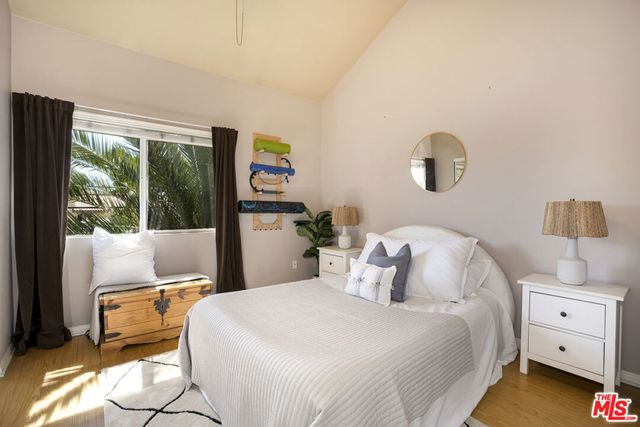 6525 Woodman Avenue 2, Valley Glen, CA 91401