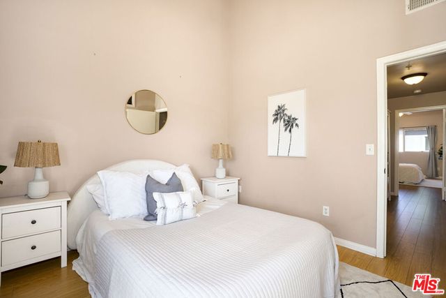 6525 Woodman Avenue 2, Valley Glen, CA 91401