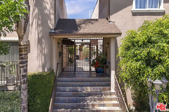 6525 Woodman Avenue 2, Valley Glen, CA 91401