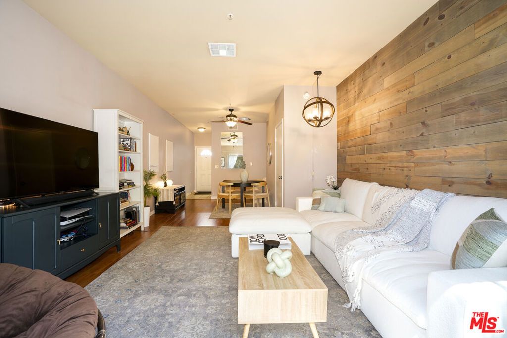 6525 Woodman Avenue 2, Valley Glen, CA 91401 — photo 3