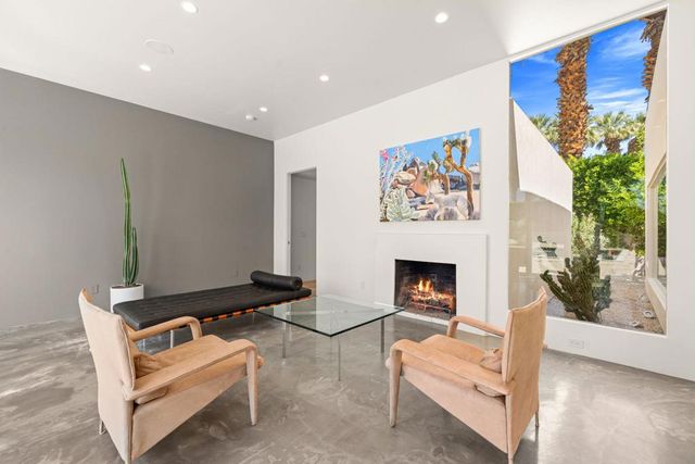 688 E Mel Avenue, Palm Springs, CA 92262