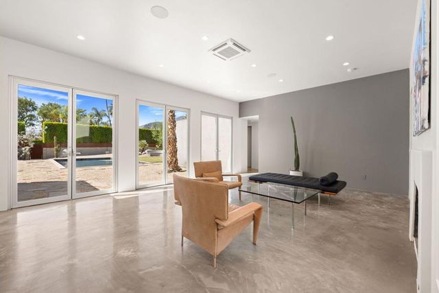 688 E Mel Avenue, Palm Springs, CA 92262