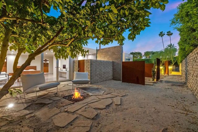 688 E Mel Avenue, Palm Springs, CA 92262