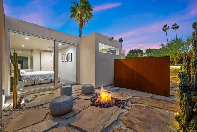 688 E Mel Avenue, Palm Springs, CA 92262
