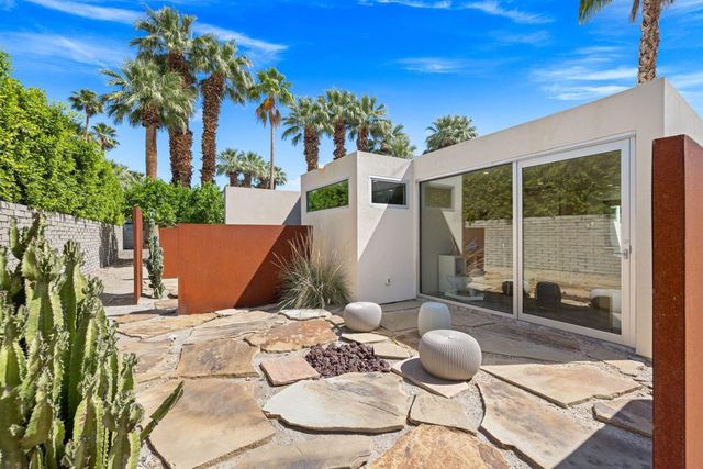 688 E Mel Avenue, Palm Springs, CA 92262