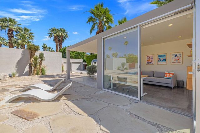 688 E Mel Avenue, Palm Springs, CA 92262