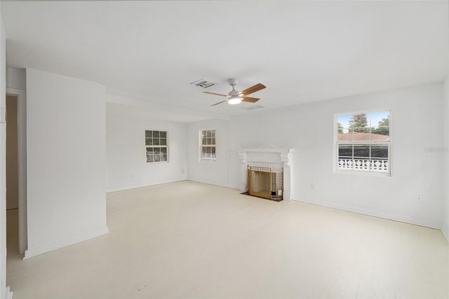 111 E CHARLOTTE AVENUE, Eustis, FL 32726