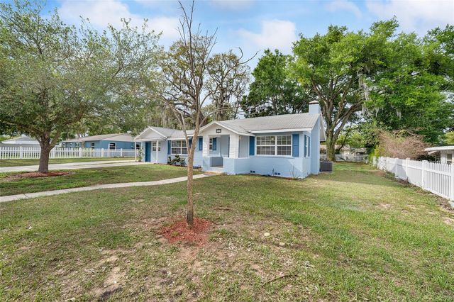 111 E CHARLOTTE AVENUE, Eustis, FL 32726
