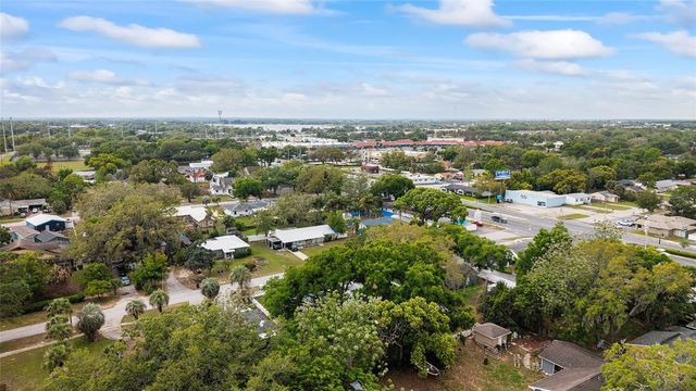 111 E CHARLOTTE AVENUE, Eustis, FL 32726