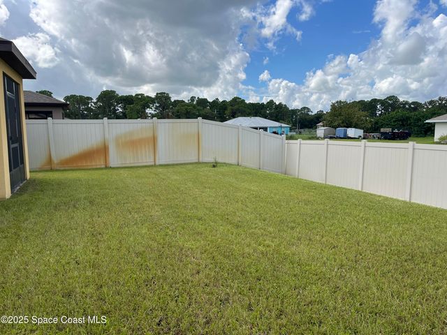 1342 Mineral Loop Drive NW, Palm Bay, FL 32907