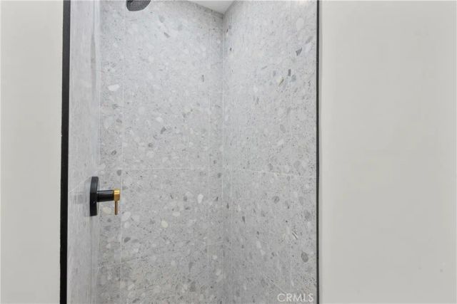 10229 Variel 12, Chatsworth, CA 91311