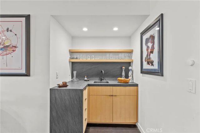 10229 Variel 12, Chatsworth, CA 91311